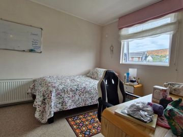 CASA 4   DORMITORIOS,  2 ESTEROS, PUERTO MONTT