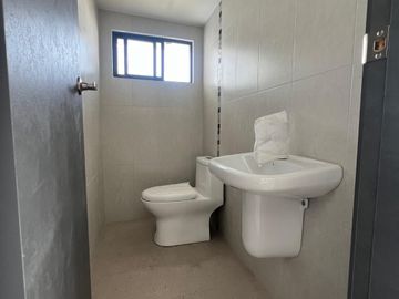 Atuntaqui - hermosa casa de venta
