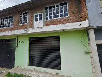 SE VENDE CASA EN RECUPERACION BANCARIA EN PARACHO, MICHOACAN! SOLO CONTADO.