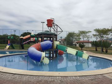 Venta de Casa Via a la Costa Urbanización Terranostra