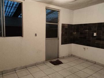 Excelente Casa de 2 Habitaciones a la Venta en Real de Tultepec