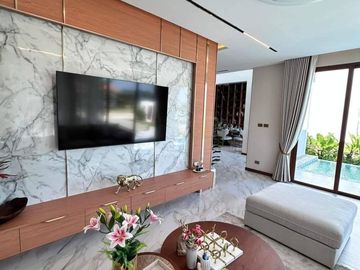 Modern Luxury villas 5 Bed, 6 Bath 103 sqw. @ Mabprachan
