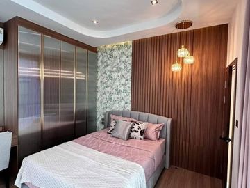 Modern Luxury villas 5 Bed, 6 Bath 103 sqw. @ Mabprachan