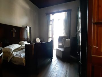 VÓRTICE INMOBILIARIA VENDE CASA EN AV. EMILIO CIVIT, CAPITAL, MENDOZA