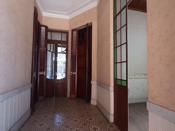 VÓRTICE INMOBILIARIA VENDE CASA EN AV. EMILIO CIVIT, CAPITAL, MENDOZA