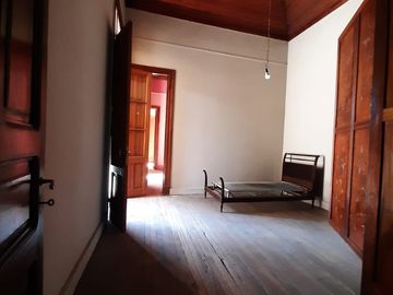 VÓRTICE INMOBILIARIA VENDE CASA EN AV. EMILIO CIVIT, CAPITAL, MENDOZA
