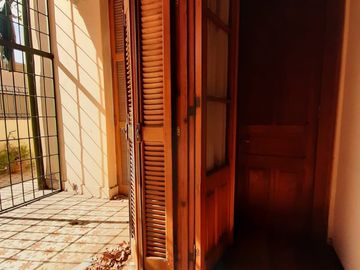 VÓRTICE INMOBILIARIA VENDE CASA EN AV. EMILIO CIVIT, CAPITAL, MENDOZA