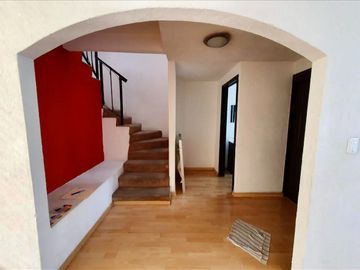 Casa en venta La Galia, a unos pocos minutos del aeropuerto internacional de la ciudad de Toluca.