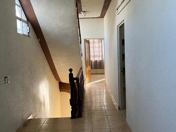 Casa en venta en Lomas de San Miguel - 4 recámaras, oficina y terraza