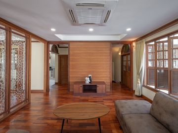 Pool Villa for sale in Moonbaan Wangtan with nice garden