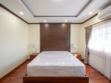 Pool Villa for sale in Moonbaan Wangtan with nice garden