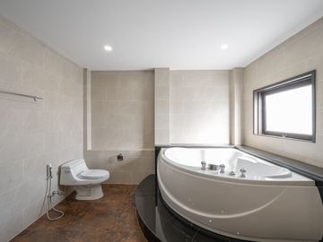 Pool Villa for sale in Moonbaan Wangtan with nice garden