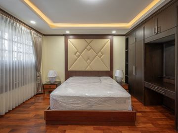 Pool Villa for sale in Moonbaan Wangtan with nice garden