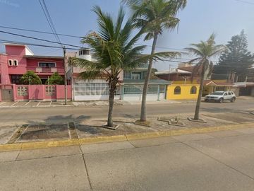 Venta de Casa Barata en Col. Petrolera, Coatzacoalcos