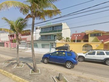 Venta de Casa Barata en Col. Petrolera, Coatzacoalcos