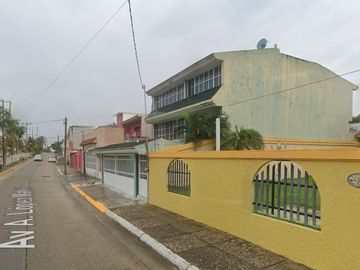 Venta de Casa Barata en Col. Petrolera, Coatzacoalcos