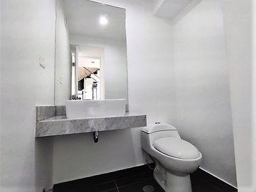 Dpto. Dúplex en Vta. Miraflores con Áreas Comunes Finos Acabados 2 Dormitorios 100 mt.