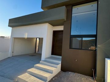 Casa en Venta Fraccionamiento Denali Rejon  $ 4,200,000.
