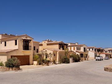 Casa para Compra en Cabo San Lucas en Campo de Golf Rancho San Lucas
