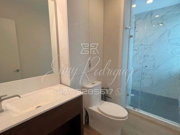 DEPARTAMENTO EN TORRE CUMBRES, JUNTO AL TEC DE MONTERREY, 2 REC, 3 ESTACIONAMIENTOS, 3.5 BAÑOS