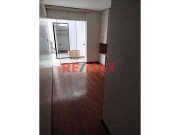 Se Vende Departamento En Miraflores - 1Er Piso