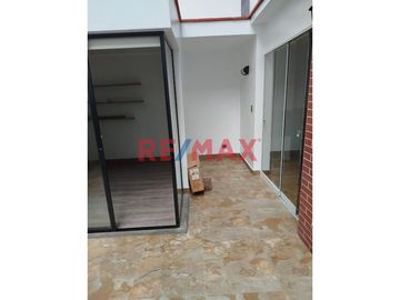 Se Vende Departamento En Miraflores - 1Er Piso