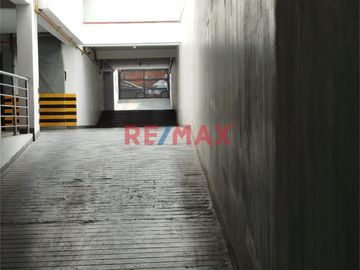 Se Vende Departamento En Miraflores - 1Er Piso