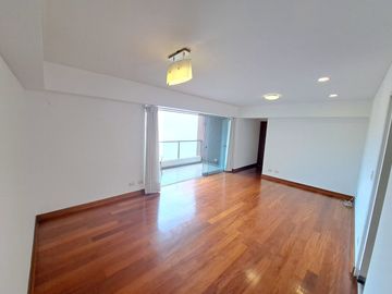 Venta de departamento + Cochera + Depósito en Miraflores limite con San Isidro
