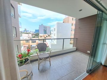 Venta de departamento + Cochera + Depósito en Miraflores limite con San Isidro
