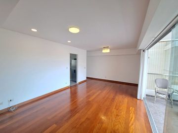Venta de departamento + Cochera + Depósito en Miraflores limite con San Isidro