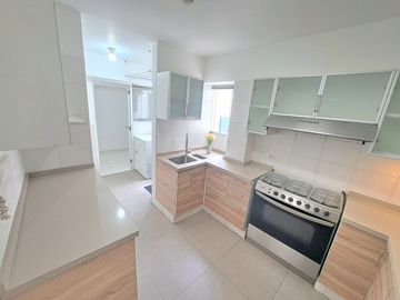 Venta de departamento + Cochera + Depósito en Miraflores limite con San Isidro