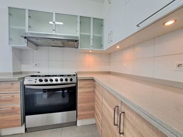 Venta de departamento + Cochera + Depósito en Miraflores limite con San Isidro