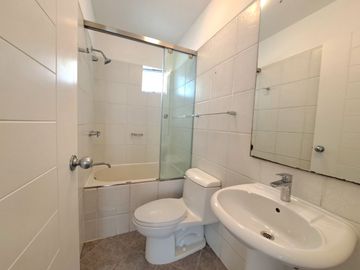 Venta de departamento + Cochera + Depósito en Miraflores limite con San Isidro