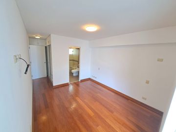 Venta de departamento + Cochera + Depósito en Miraflores limite con San Isidro