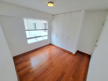 Venta de departamento + Cochera + Depósito en Miraflores limite con San Isidro