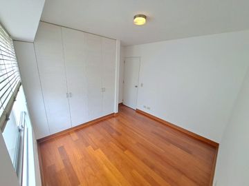 Venta de departamento + Cochera + Depósito en Miraflores limite con San Isidro