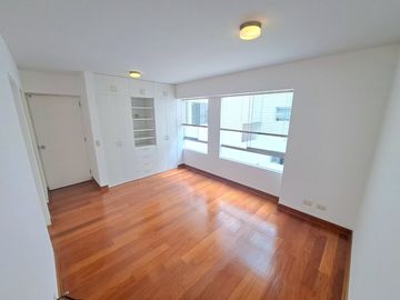Venta de departamento + Cochera + Depósito en Miraflores limite con San Isidro