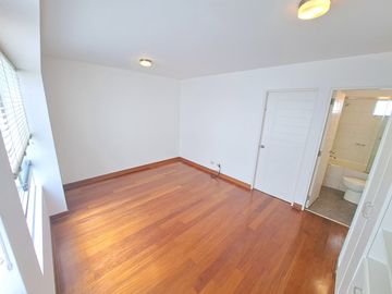 Venta de departamento + Cochera + Depósito en Miraflores limite con San Isidro