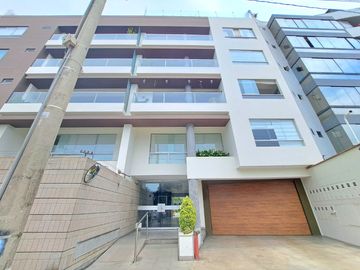 Venta de departamento + Cochera + Depósito en Miraflores limite con San Isidro