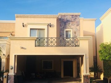 EN RENTA CASA  AMUEBLAD EN CORCELES RESIDENCIAL  