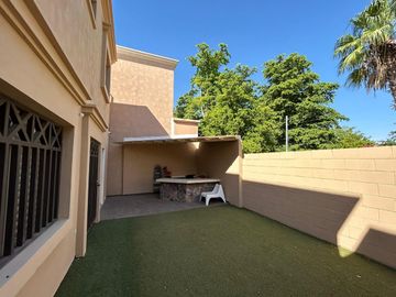 EN RENTA CASA  AMUEBLAD EN CORCELES RESIDENCIAL  