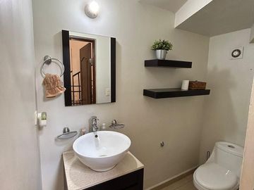 EN RENTA CASA  AMUEBLAD EN CORCELES RESIDENCIAL  