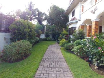 For Sale: Fully Furnished Mediterranean House at Amadeo Tagaytay