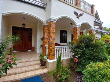 For Sale: Fully Furnished Mediterranean House at Amadeo Tagaytay