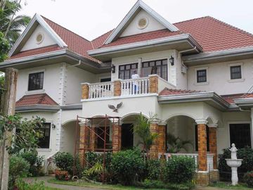 For Sale: Fully Furnished Mediterranean House at Amadeo Tagaytay