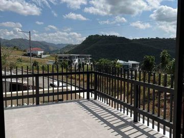 READY FOR OCCUPANCY & PRESELLING SINGLE DETACHED HOUSE & LOT IN VISTA GRANDE TALISAY