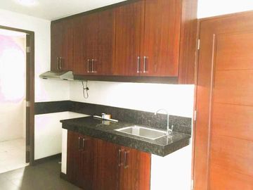VIMANA VERDE, 2 Bedroom Unit For Sale with parking slot, pasig City
