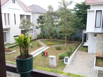 Dijual rumah bagus murah di Discovery Bintaro