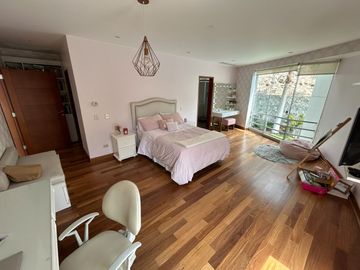 MODERNA CASA EN EXCLUSIVO CONDOMINIO, LA PLANICIE, 2DA ETAPA