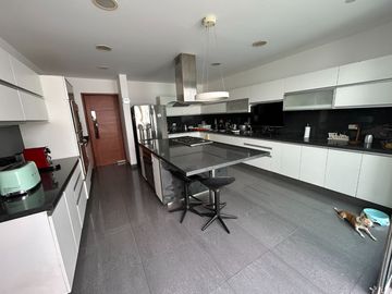 MODERNA CASA EN EXCLUSIVO CONDOMINIO, LA PLANICIE, 2DA ETAPA